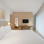 Eurostars Oasis Plaza Hotel 4*