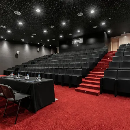 Hotel Eurostars Oasis Plaza 4*