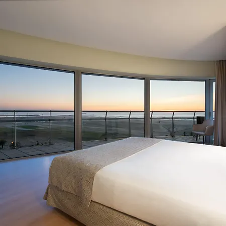 Eurostars Oasis Plaza 4*