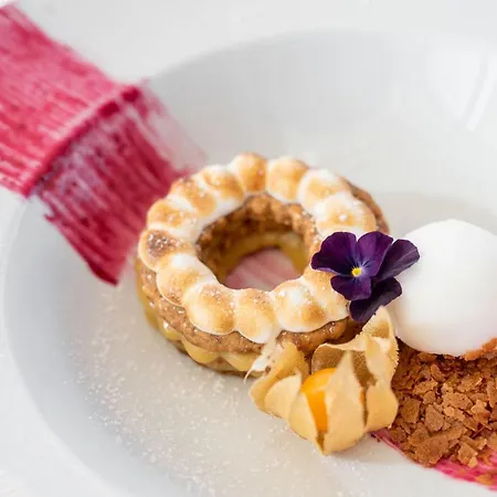 Eurostars Oasis Plaza