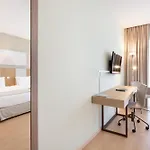 Eurostars Oasis Plaza Szálloda 4*