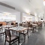 Eurostars Oasis Plaza Szálloda 4*