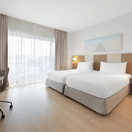 Eurostars Oasis Plaza 4* Фигейра-да-Фош