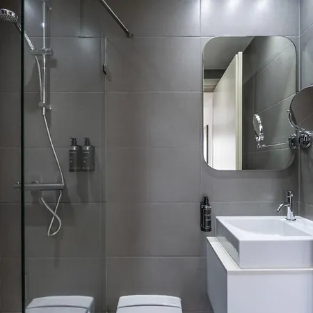 Eurostars Oasis Plaza Hotel 4*