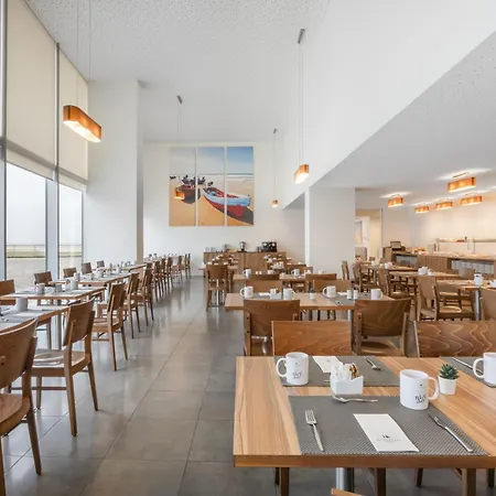 Eurostars Oasis Plaza Hotel 4*