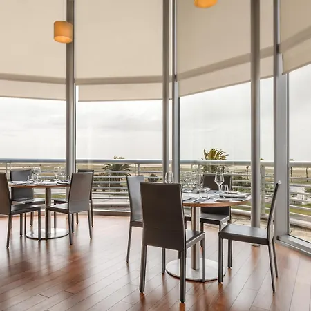 Eurostars Oasis Plaza Hotel 4*
