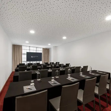 Eurostars Oasis Plaza Hotel 4*
