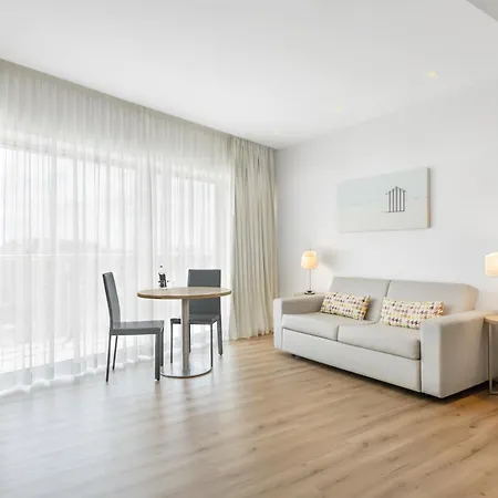 Eurostars Oasis Plaza Hotel 4*