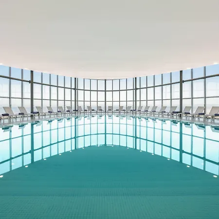 Hotel Eurostars Oasis Plaza 4*