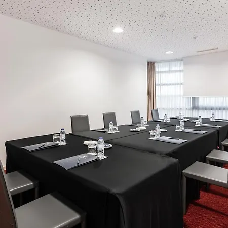 Otel Eurostars Oasis Plaza 4*