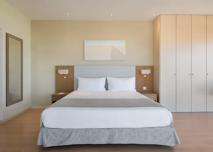 Eurostars Oasis Plaza Hotell