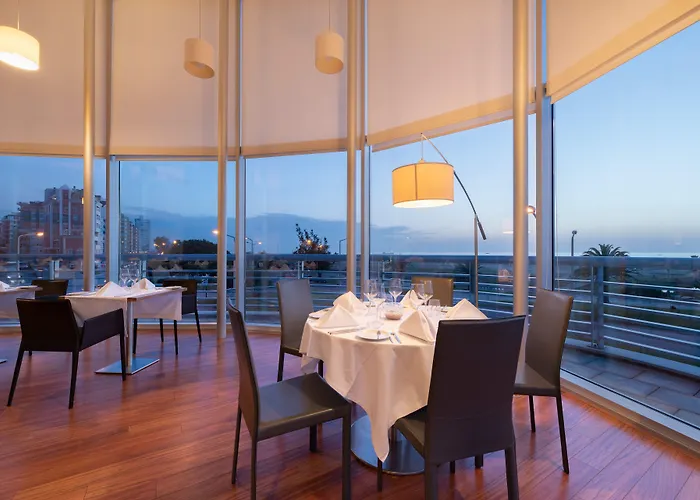 Eurostars Oasis Plaza