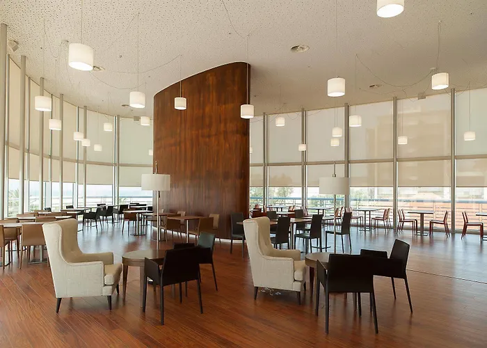 Eurostars Oasis Plaza Hotell